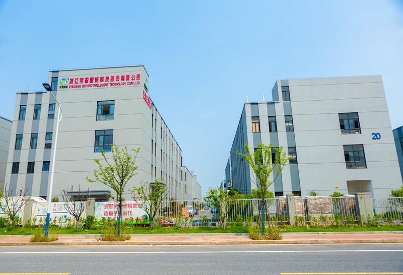 1O2B4241_副本.jpg