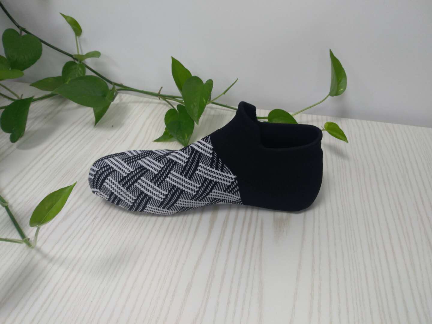 sock shoes 10